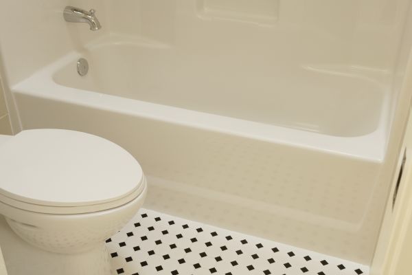 Fiberglass Tub Replacement in Winchester